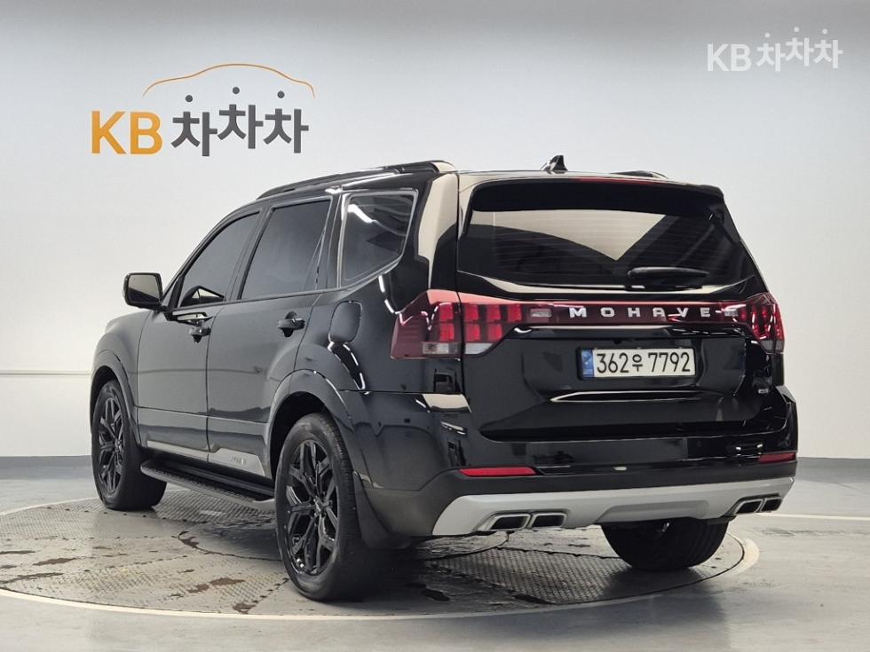 2022 - kia mohave
