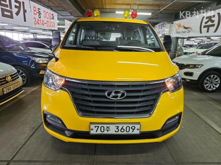 Hyundai Starex LPi 어린이보호차 12인승 — foto 1