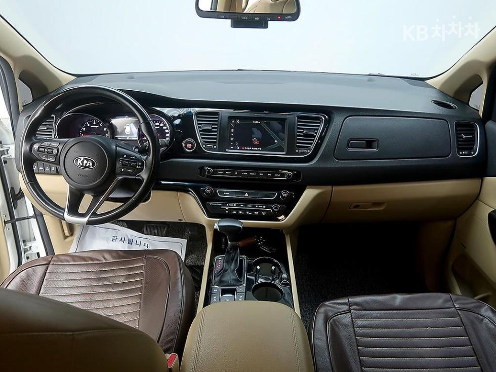 2019 - kia carnival