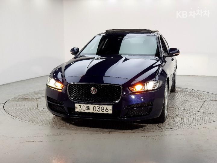 Jaguar XE 2.0 Diesel PORTFOLIO