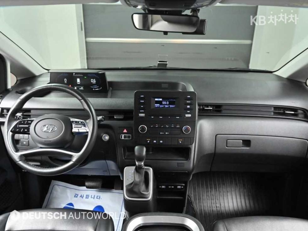 Hyundai Staria — miniaturë 7