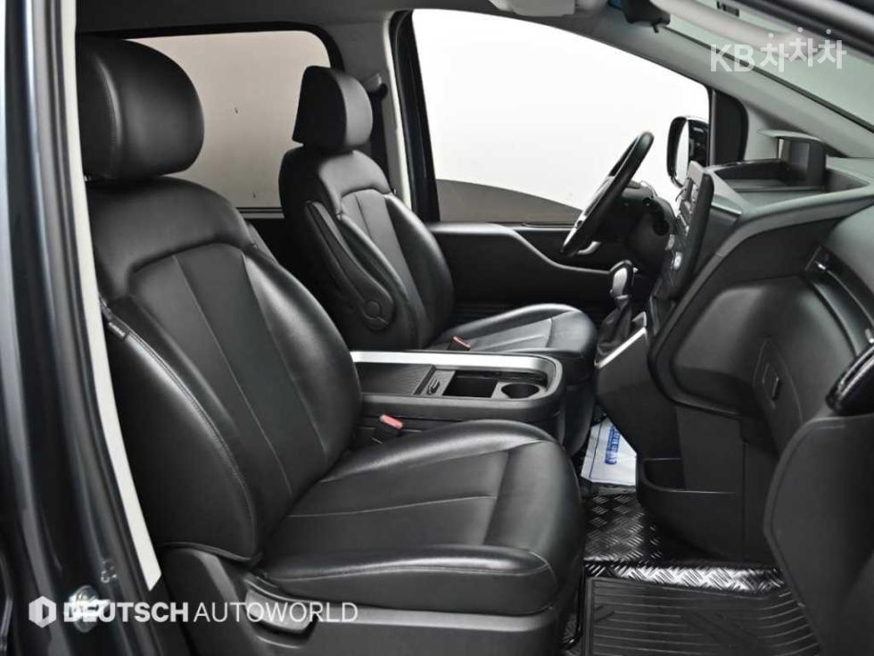 Hyundai Staria — miniaturë 10