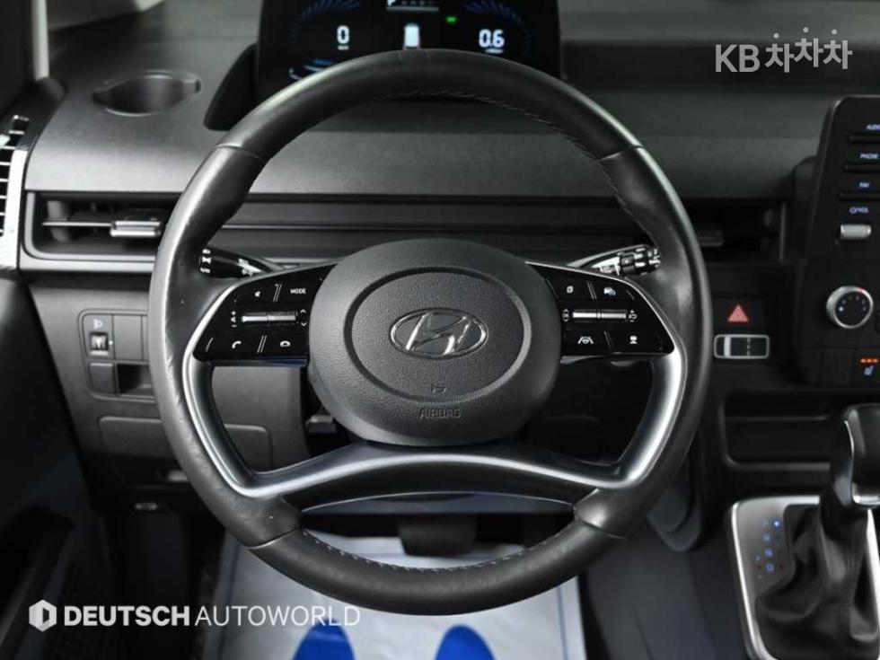 Hyundai Staria — miniaturë 13
