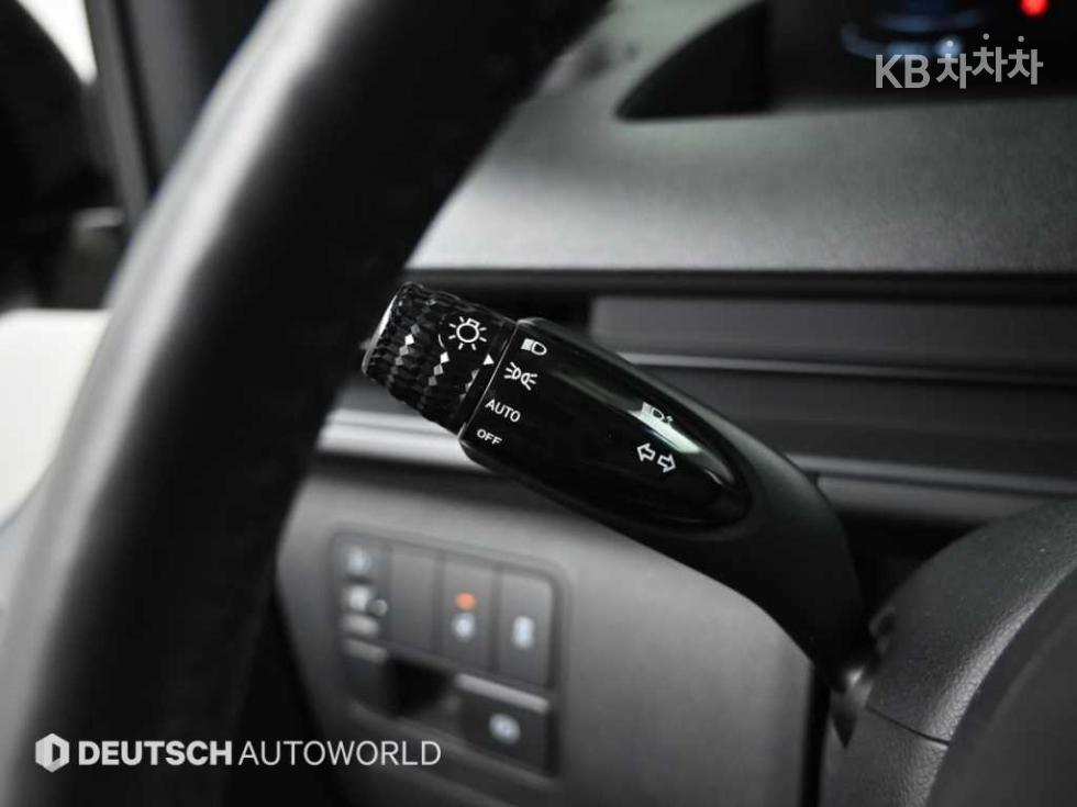 Hyundai Staria — miniaturë 16
