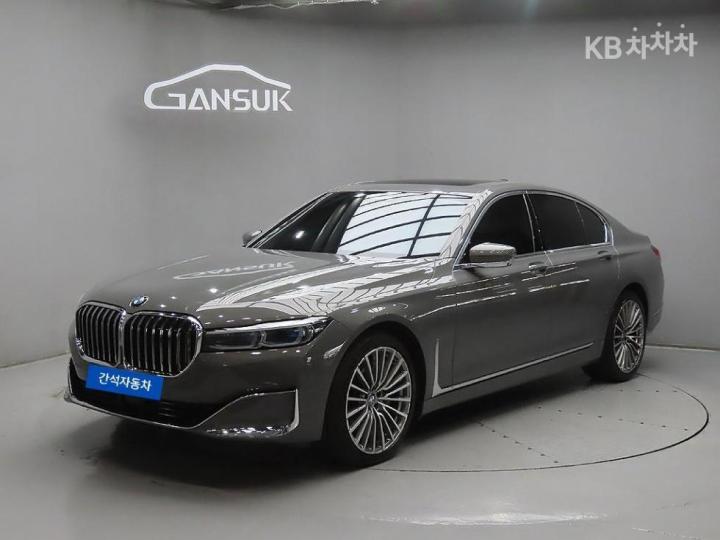 BMW 7 Series G11 740d xDrive Design Pure Excellence 3