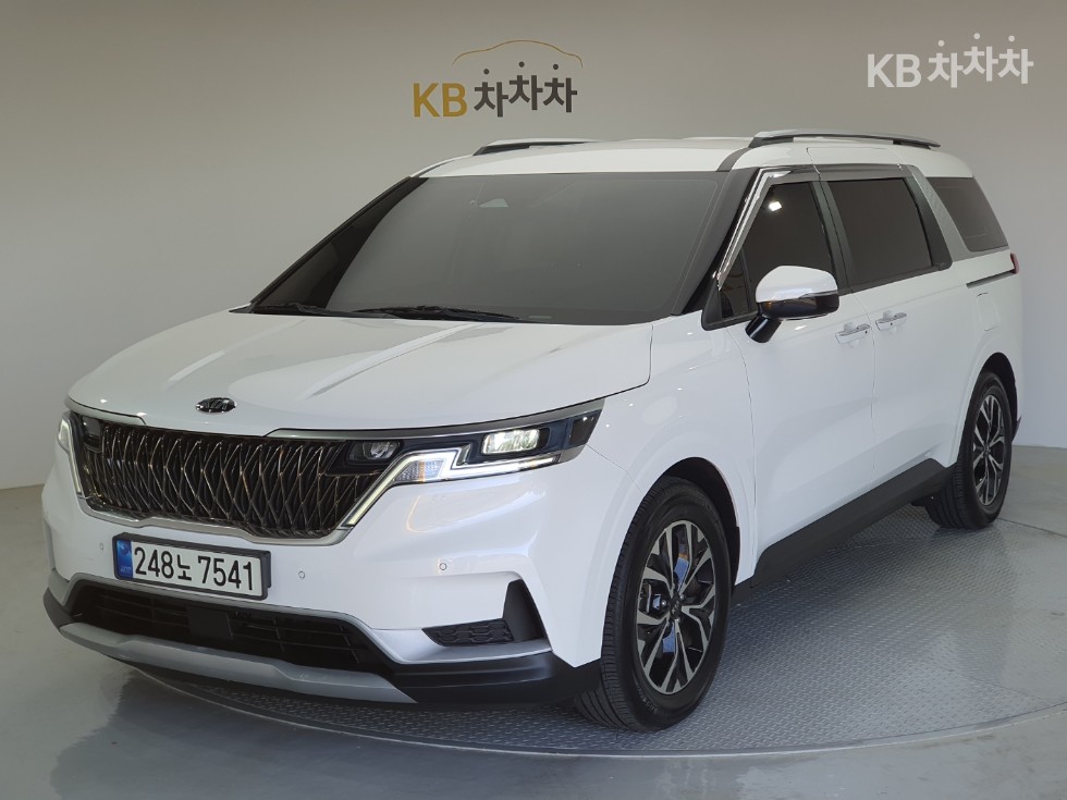 2021 - kia carnival