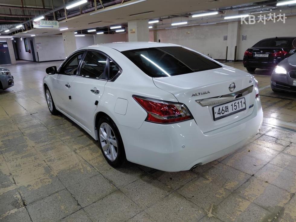 2014 - nissan altima