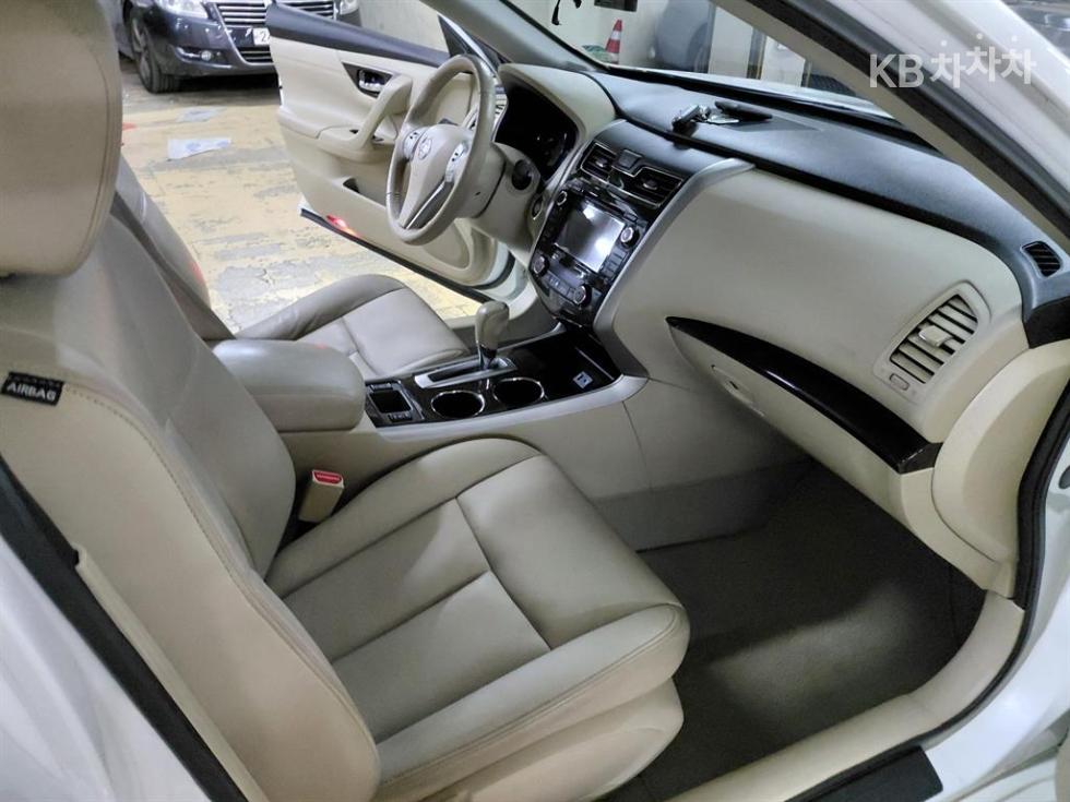 2014 - nissan altima