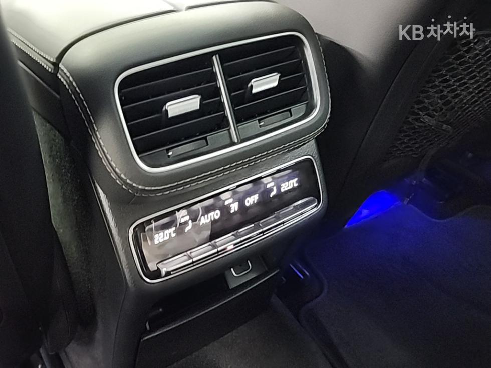 Mercedes-Benz GLE — miniaturë 13