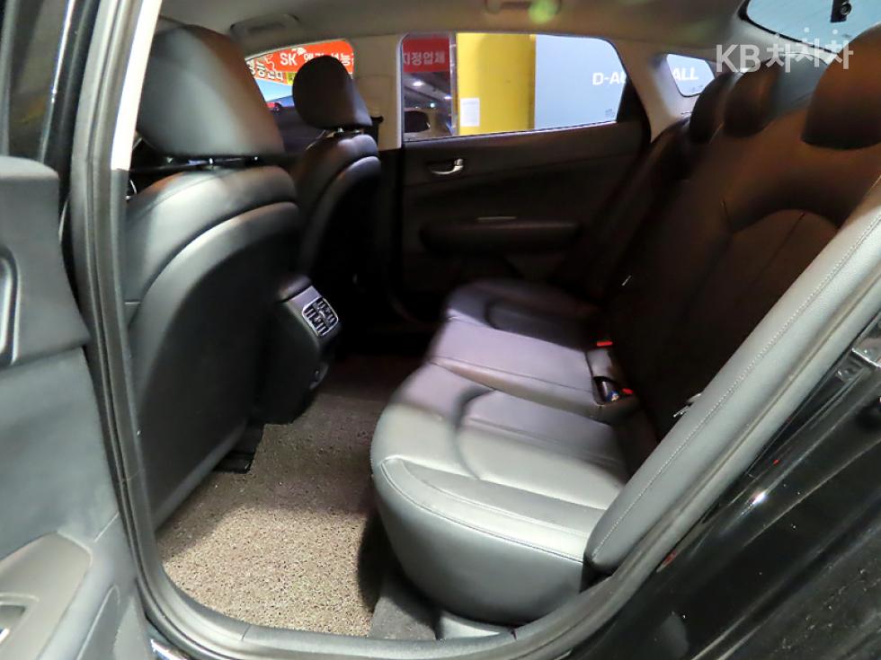 Kia K5 — miniaturë 7
