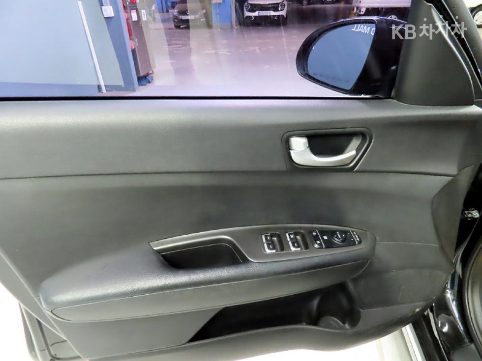 Kia K5 — miniaturë 13