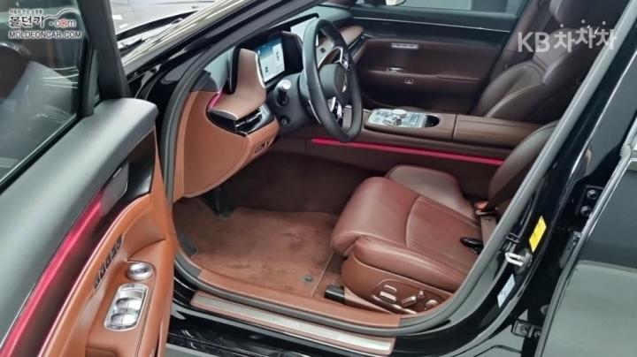 Genesis G90 RS4 3.5T AWD Base Type 10