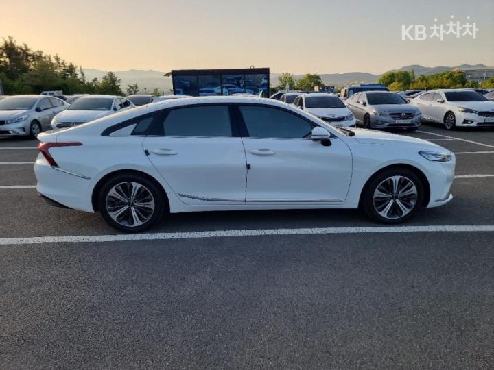 Kia K8 Hybrid 1.6 Turbo Signature 4