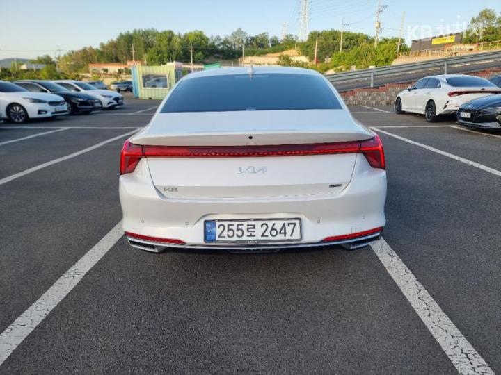 Kia K8 Hybrid 1.6 Turbo Signature 8