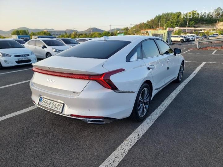 Kia K8 Hybrid 1.6 Turbo Signature 9
