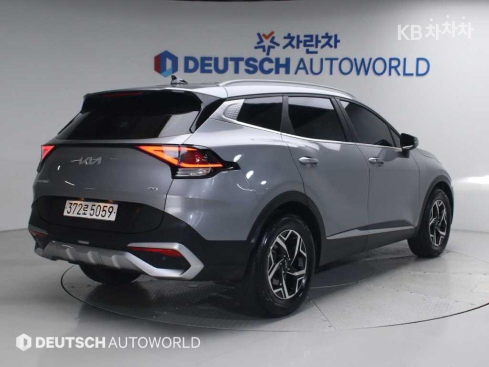 2022 - kia sportage