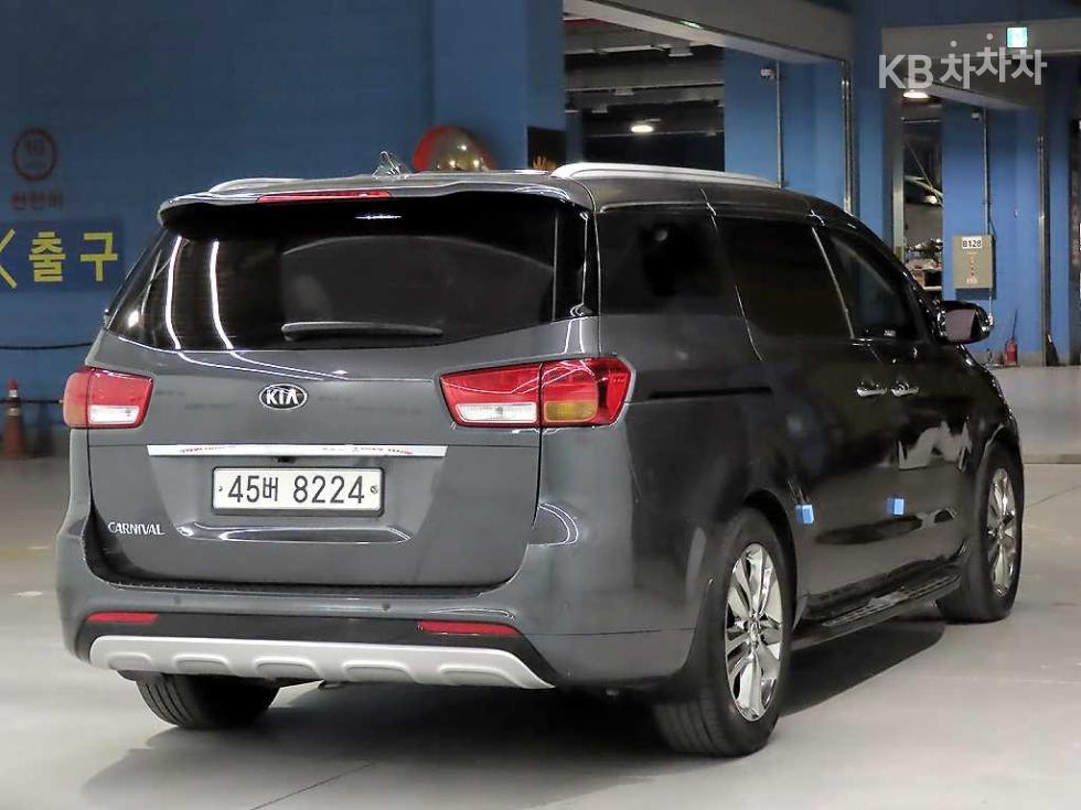 2016 - kia carnival