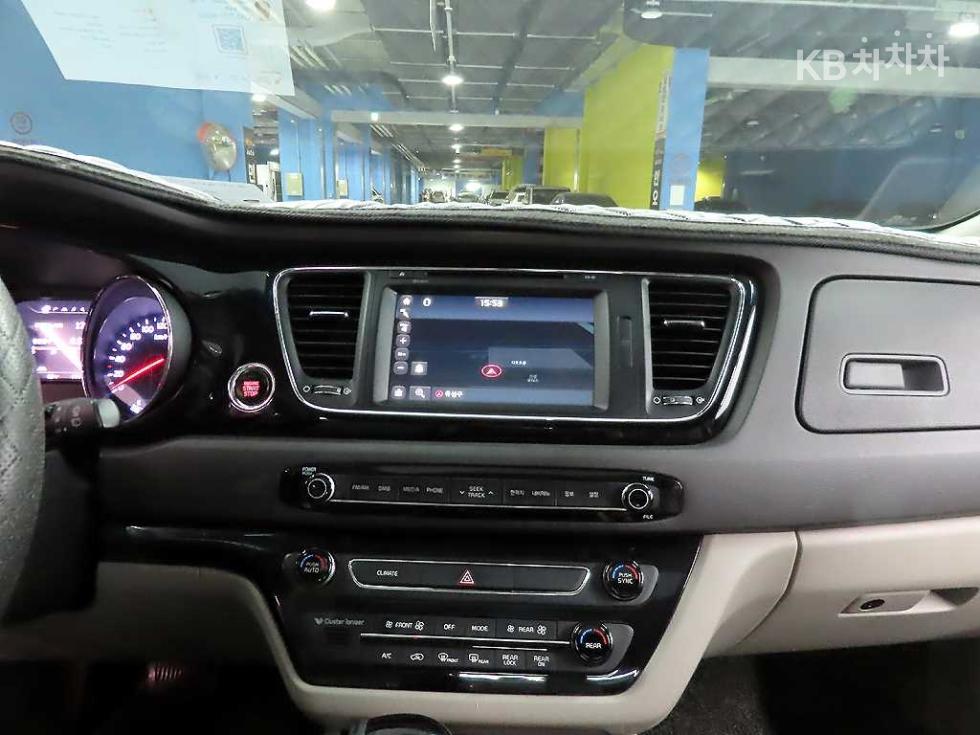 2016 - kia carnival