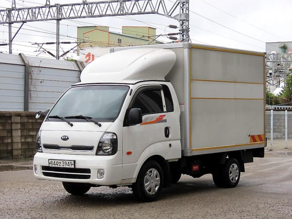 2018 - kia bongo iii