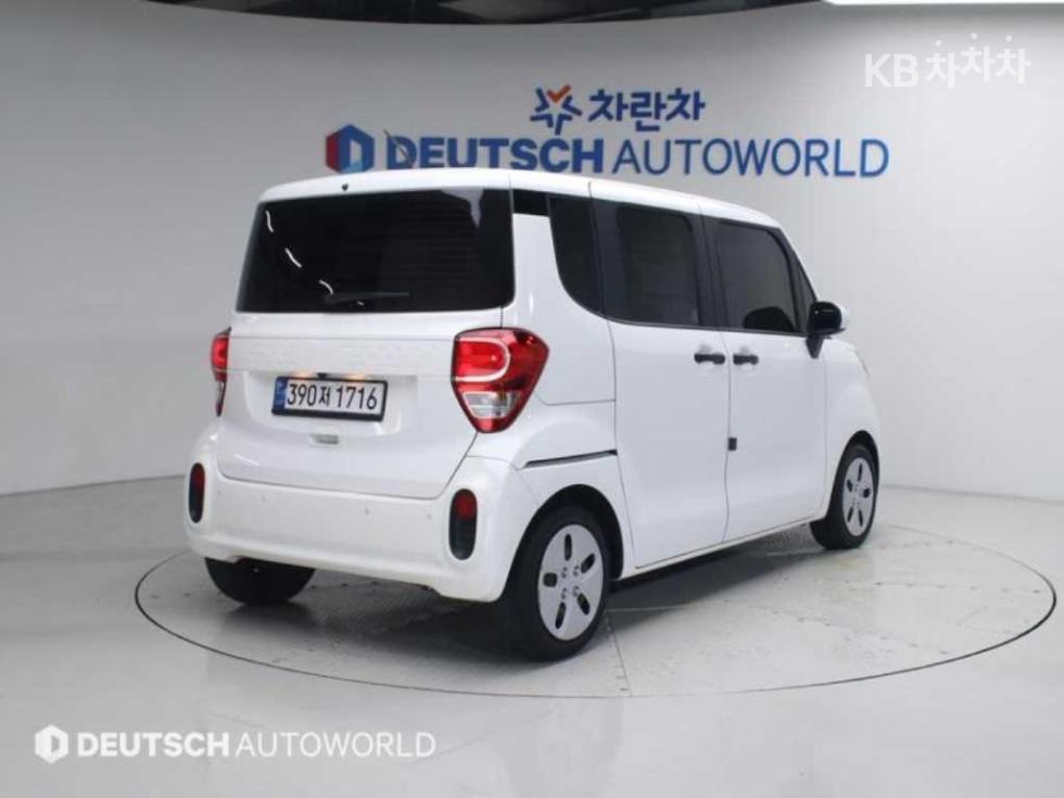 2022 - kia ray