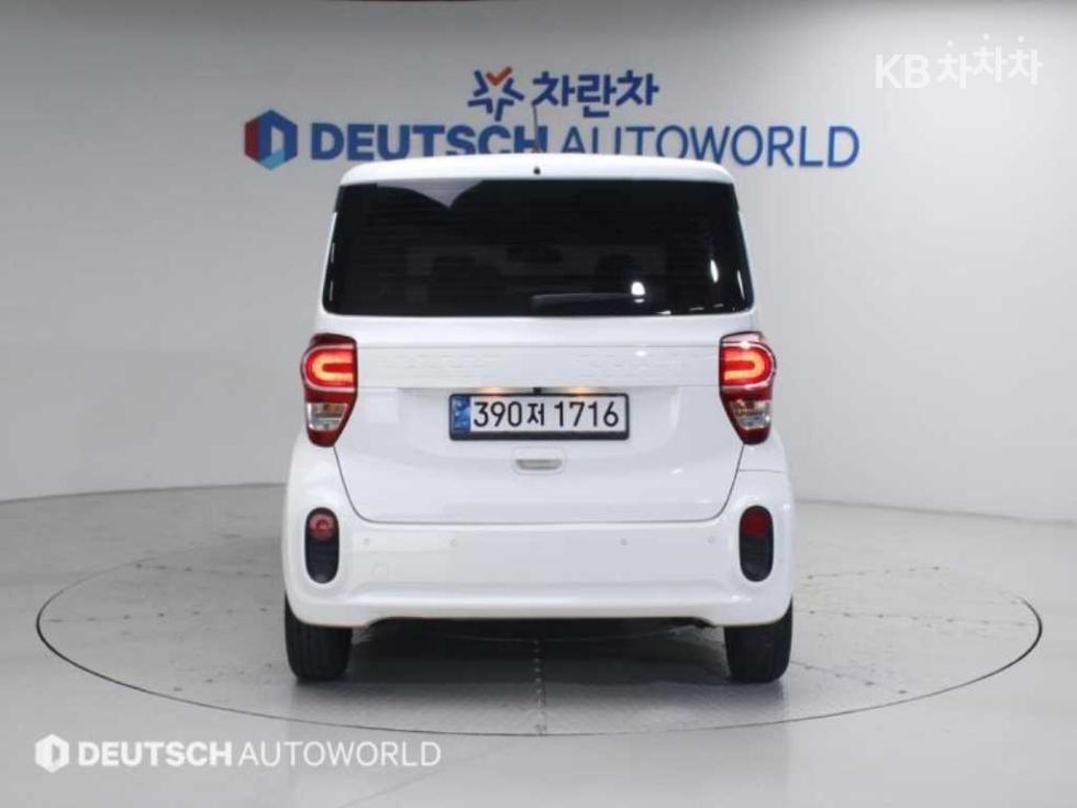 2022 - kia ray