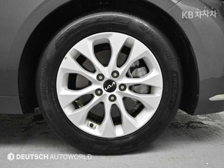Kia K8 2.5 Gasoline Noblesse 6