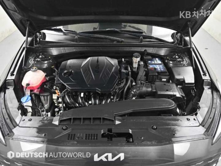 Kia K8 2.5 Gasoline Noblesse 7