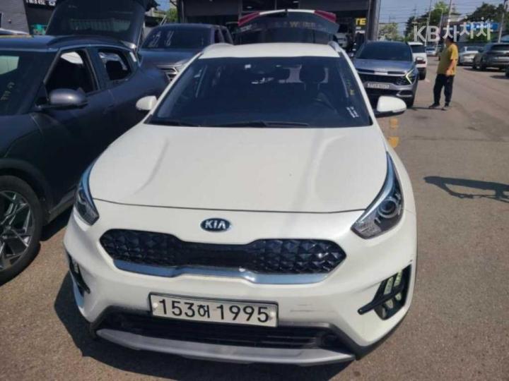 Kia Niro 1.6 HEV Prestige 2