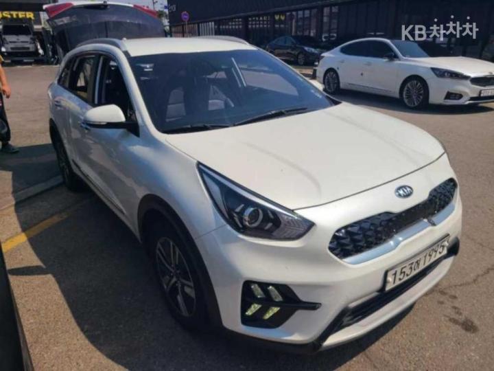 Kia Niro 1.6 HEV Prestige 4