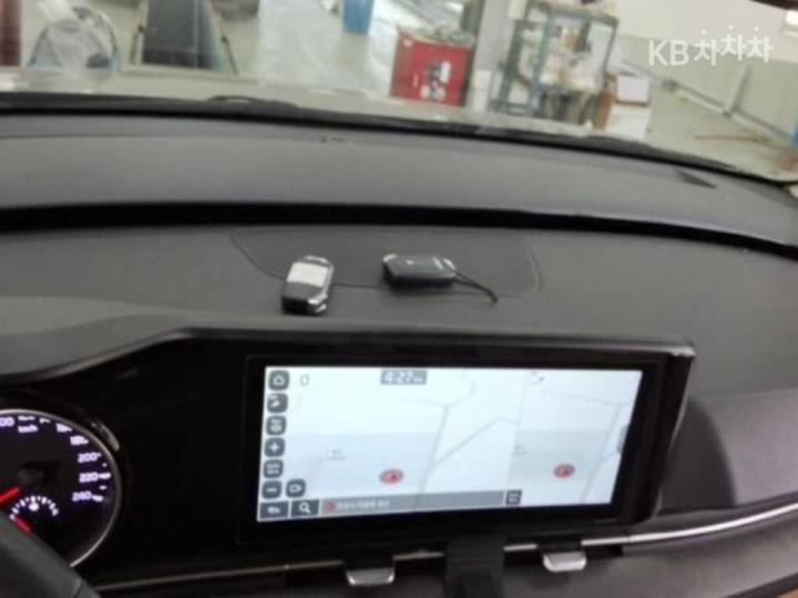 Kia Carnival D2.2 Prestige 8