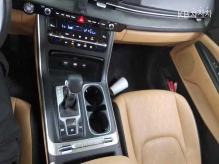 Kia Carnival D2.2 Prestige 10