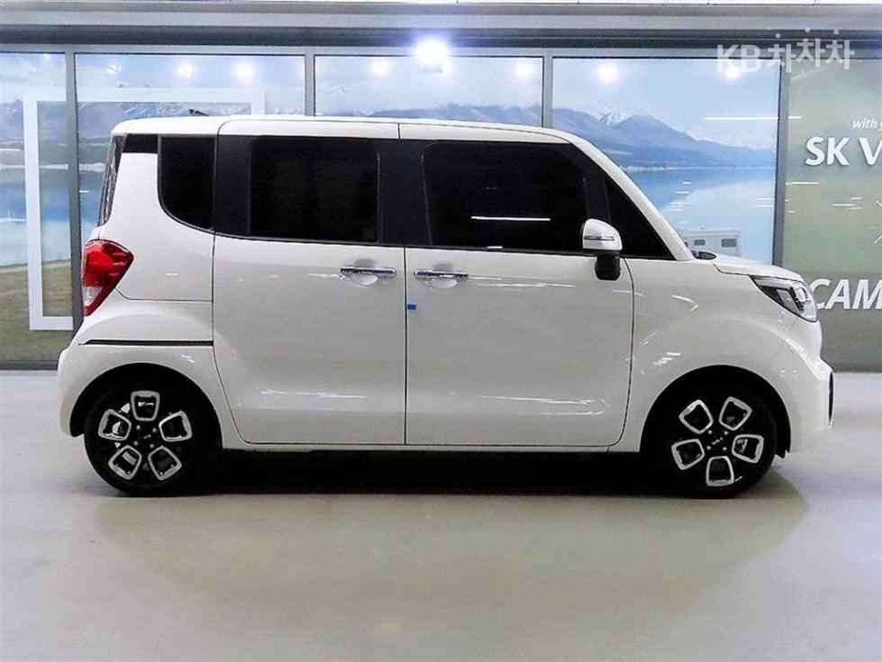 2022 - kia ray