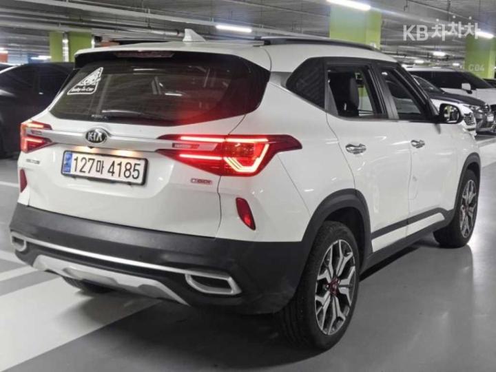 Kia Seltos 1.6 Gasoline Turbo 2WD Signature 5