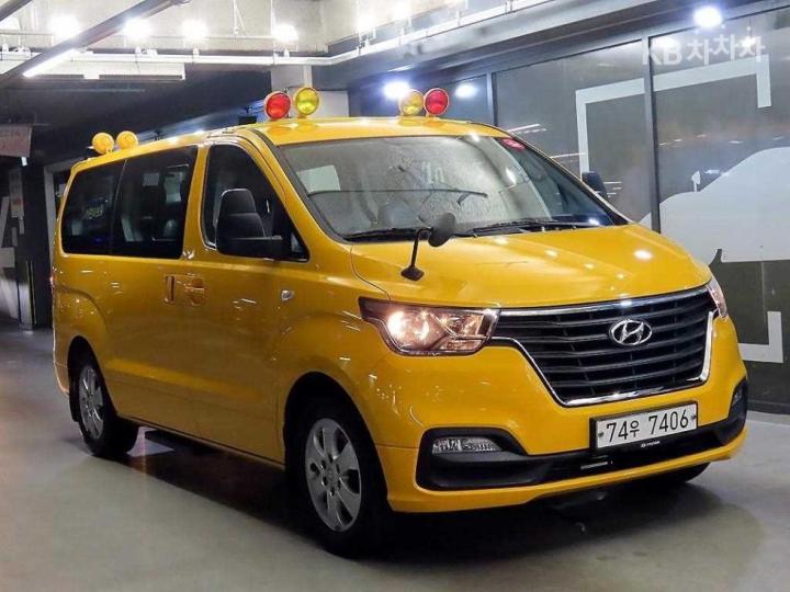 Hyundai Starex LPi 어린이보호차 12인승 — foto 1