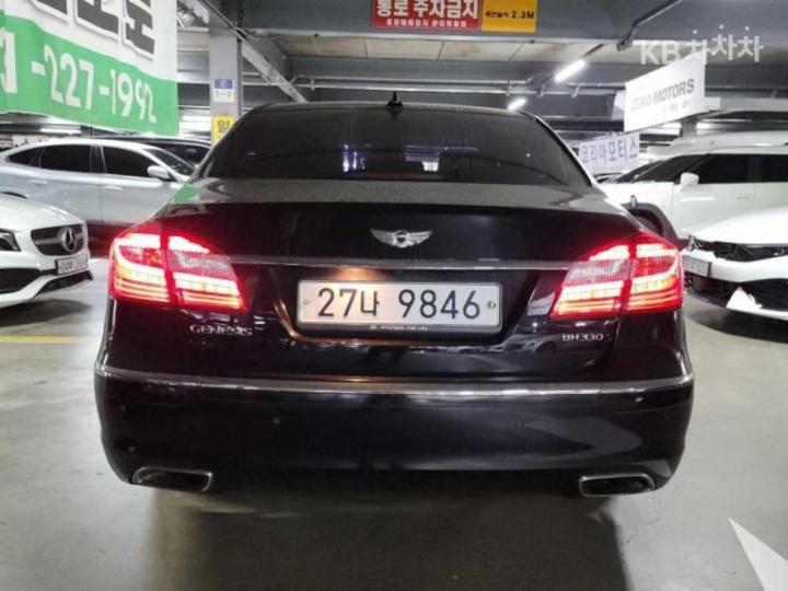 Hyundai Genesis BH330 PREMIUM Base Type 4