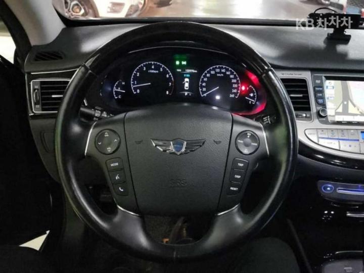 Hyundai Genesis BH330 PREMIUM Base Type 6