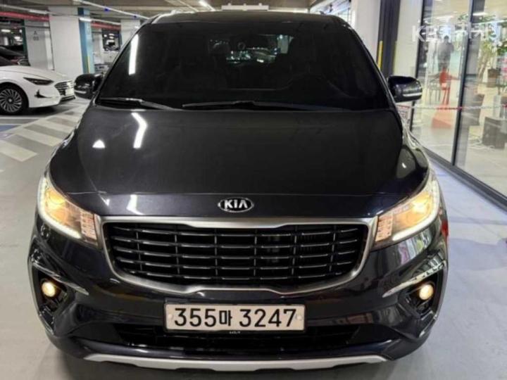 Kia Carnival 2.2 Diesel Luxury