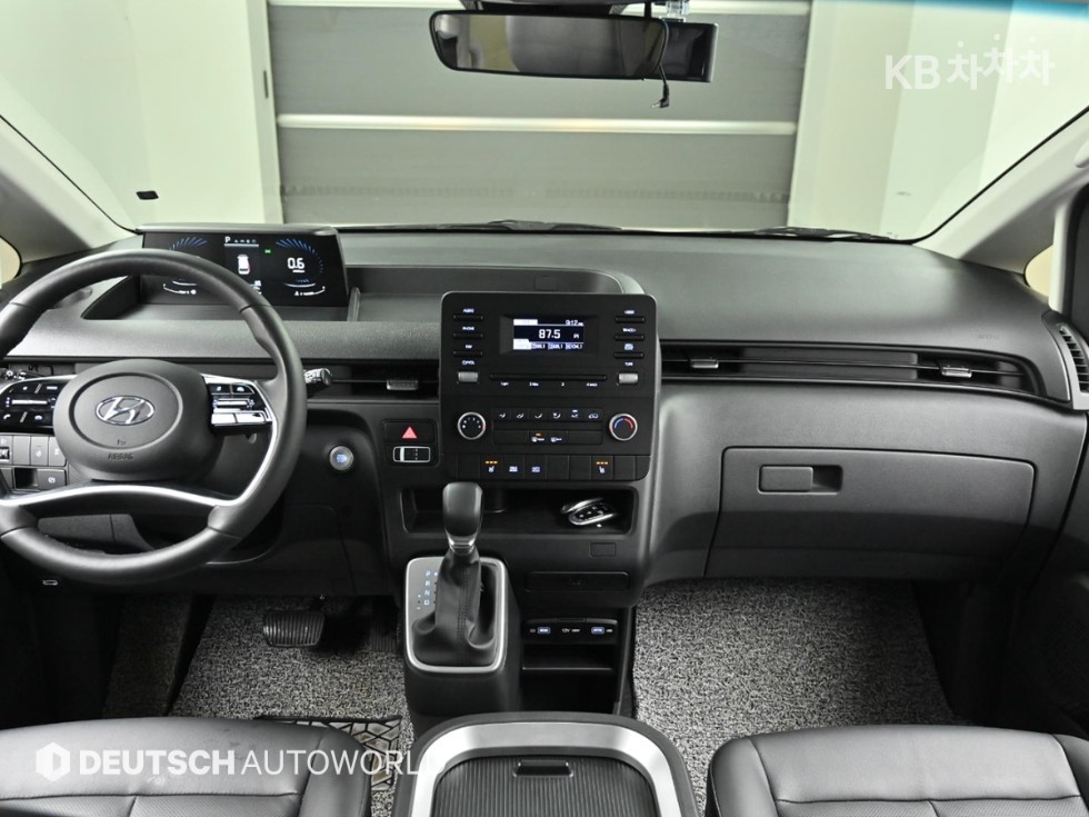 Hyundai Staria — miniaturë 7