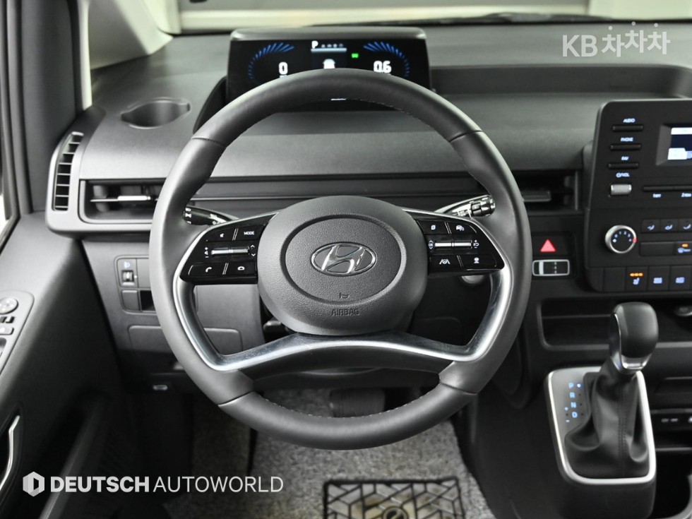 Hyundai Staria — miniaturë 13
