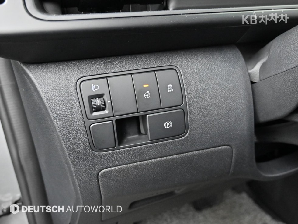 Hyundai Staria — miniaturë 15