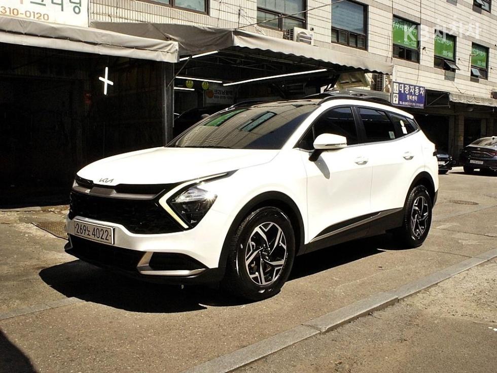 2022 - kia sportage