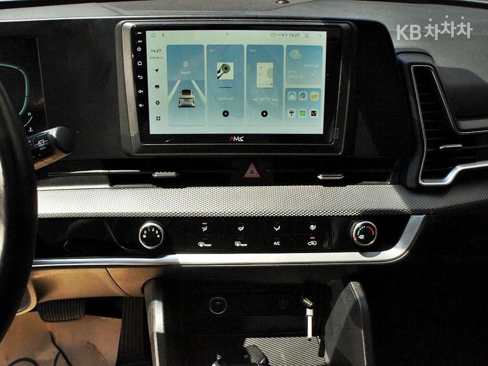 2022 - kia sportage