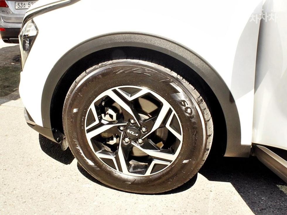 2022 - kia sportage