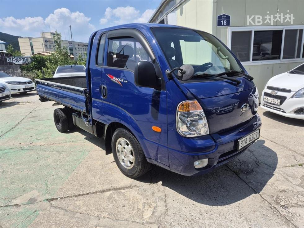 2011 - kia bongo iii