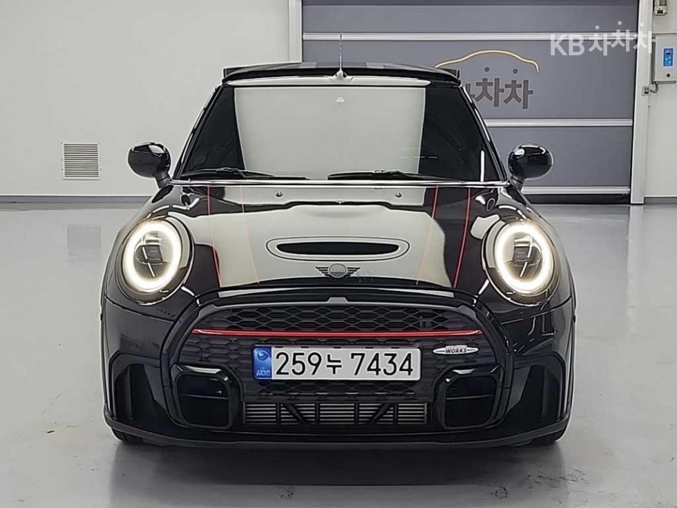2022 MINI Used Car photo