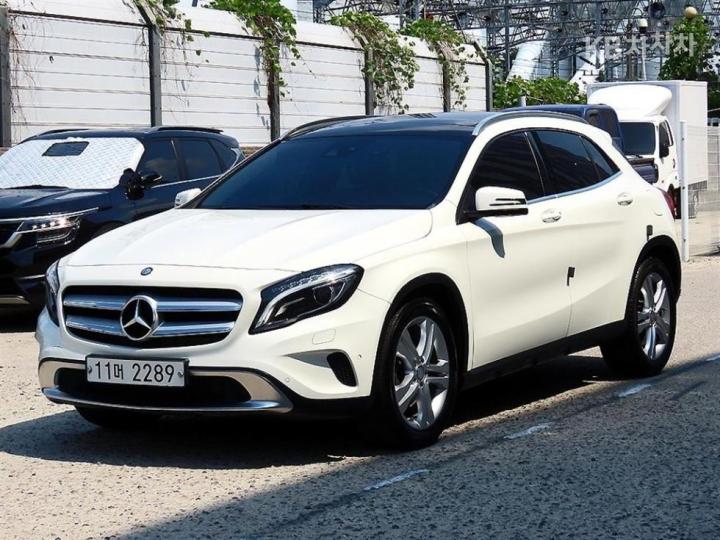 Mercedes-Benz GLA-Class X156 GLA200 d 3