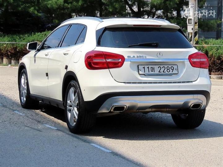 Mercedes-Benz GLA-Class X156 GLA200 d 4
