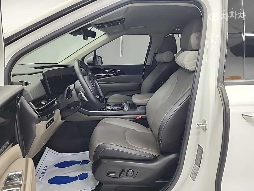 2024 - kia carnival
