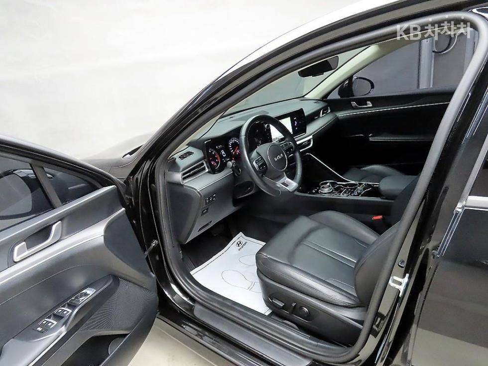 2023 - kia k5