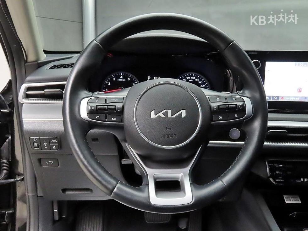 2023 - kia k5